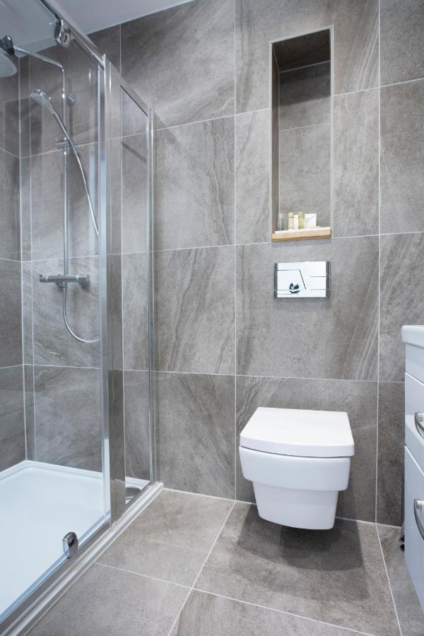 Leggetts Lane Aparthotel Уитстейбъл Екстериор снимка
