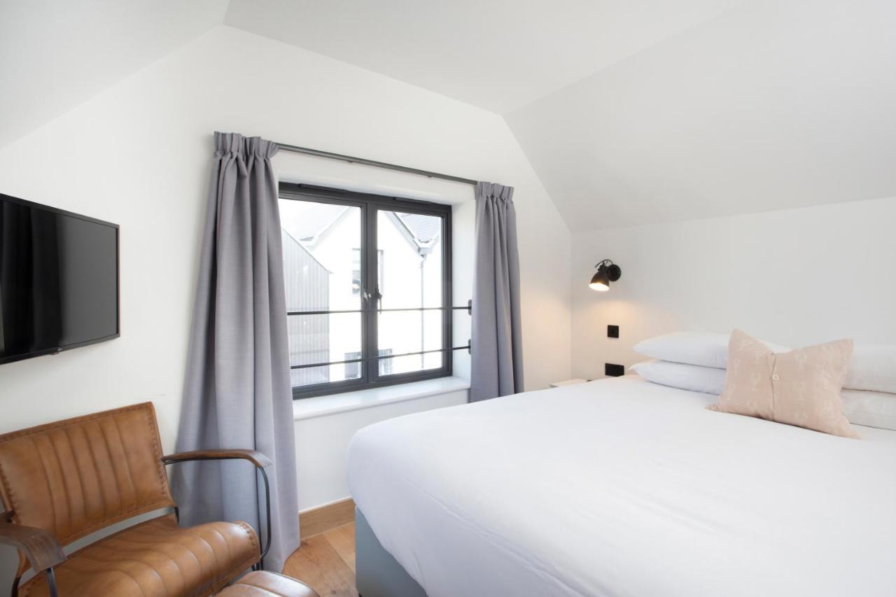 Leggetts Lane Aparthotel Уитстейбъл Екстериор снимка